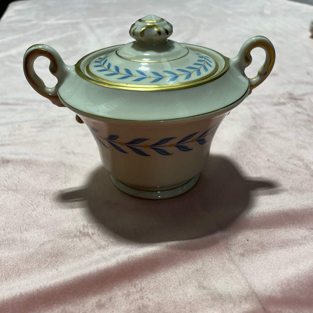Syracuse China Old Ivory Sugar dish.